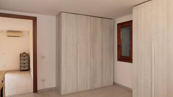 Apartment, 3 Bedrooms | Interior