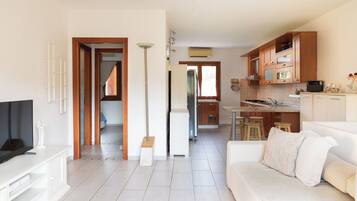 Apartment, 3 Bedrooms | Living area