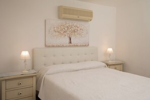 Apartment, 3 Bedrooms | Iron/ironing board, free WiFi - Casa Leo by Wonderful Italy (Osseddu)