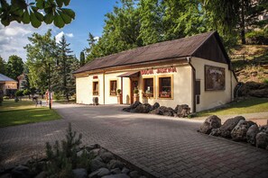 Exterior - Matej Bel-Liecebne termalne kupele (Sklené Teplice)