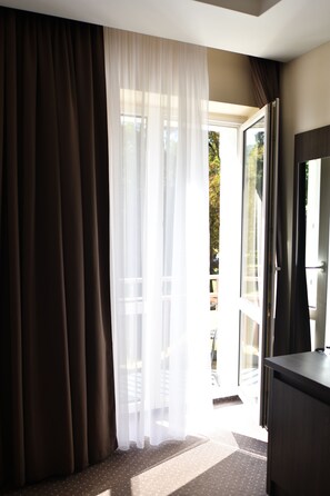 Comfort-Doppel- oder -Zweibettzimmer | Balkon