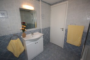Villa, 2 Bedrooms, Private Pool, Mountain View | Bilik Mandi