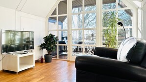 Óflokkuð mynd, 2 af 229, hnappur