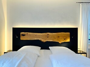 Apartamento Confort, 1 cama de matrimonio grande con sofá cama, no fumadores, balcón | Ropa de cama hipoalergénica y decoración individual