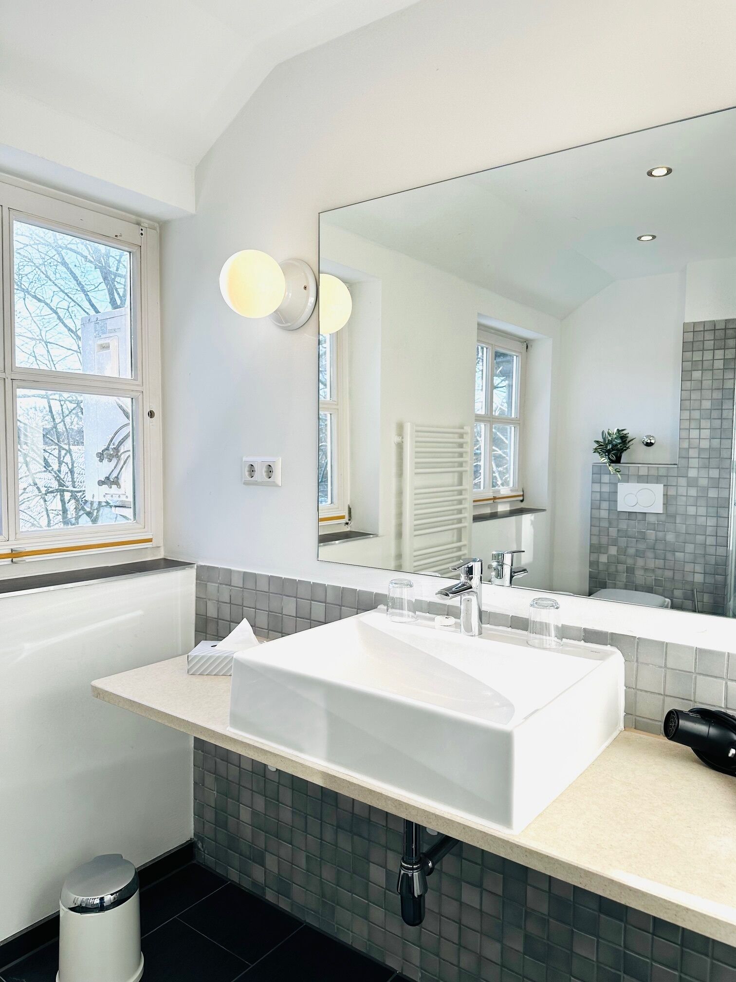 Classic Condo, Multiple Beds, Kitchenette, Park View | Bathroom | Hair dryer, towels, toilet paper
