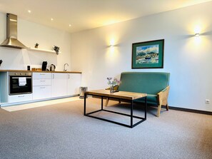 Comfort-Apartment, Küche, Blick auf den Innenhof | Innenbereich