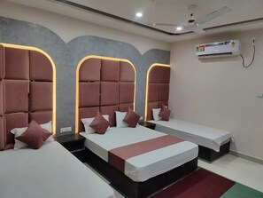 Deluxe fyrbÀddsrum | Skrivbord, arbetsyta för laptop och gratis wi-fi