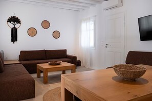 TV - Mykonos pool house 5 shared pool - My rental Homes (Mykonos)