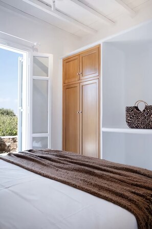 Iron/ironing board, free WiFi - Mykonos pool house 5 shared pool - My rental Homes (Mykonos)