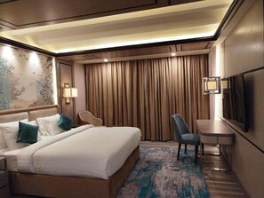 Blackout curtains, iron/ironing board, free WiFi - Road & Story Hotel & Resort (Hunza)