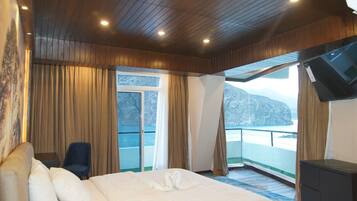 Blackout drapes, iron/ironing board, free WiFi