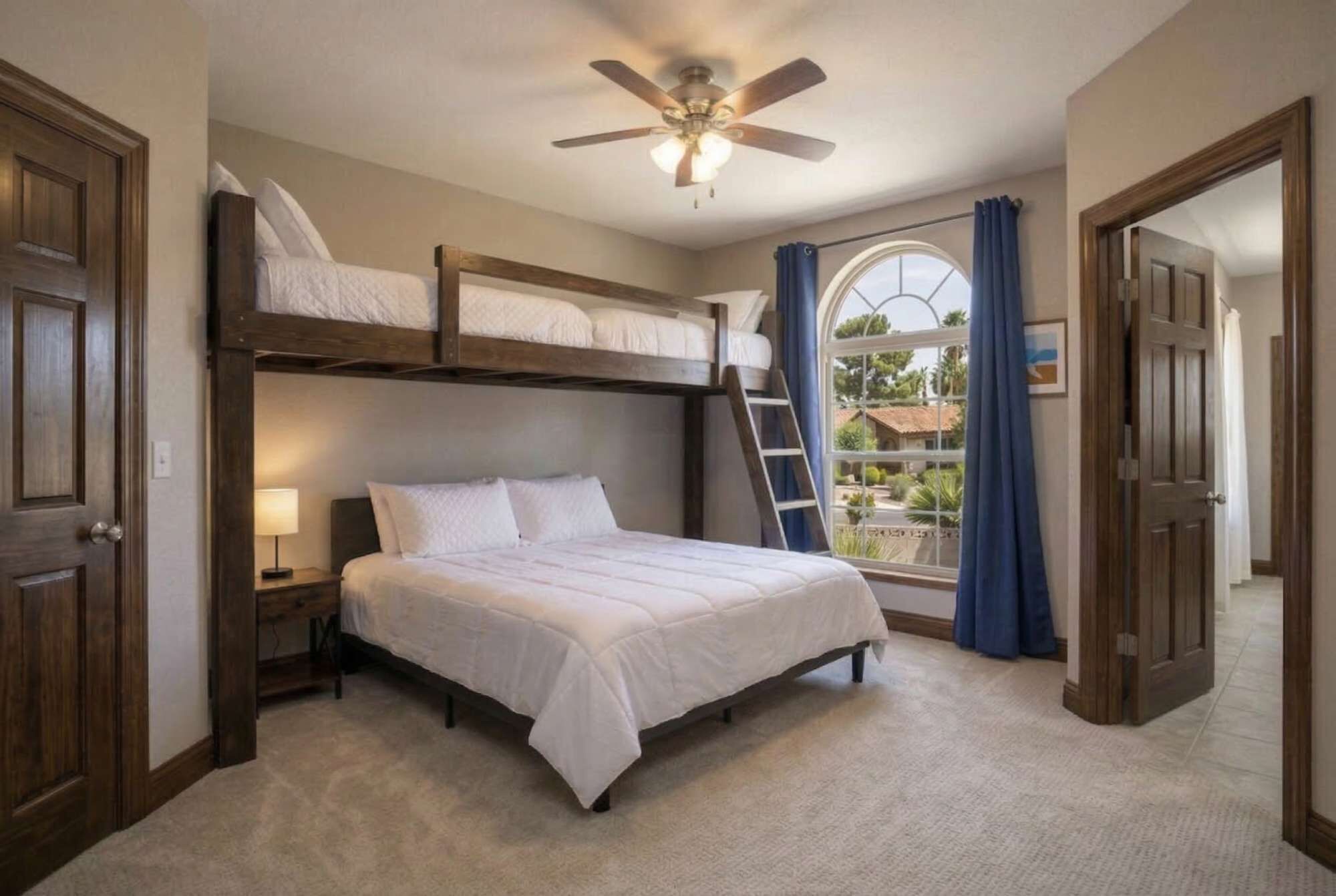 5 bedrooms, desk, iron/ironing board, travel crib