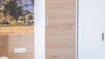 Apartment, 1 Bedroom, Accessible, Smoking | 1 bedroom