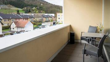 Apartment, 1 Bedroom, Accessible, Smoking | Balcony