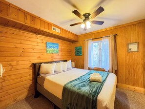 Bügeleisen/Bügelbrett, Reisekinderbett, WLAN, Bettwäsche