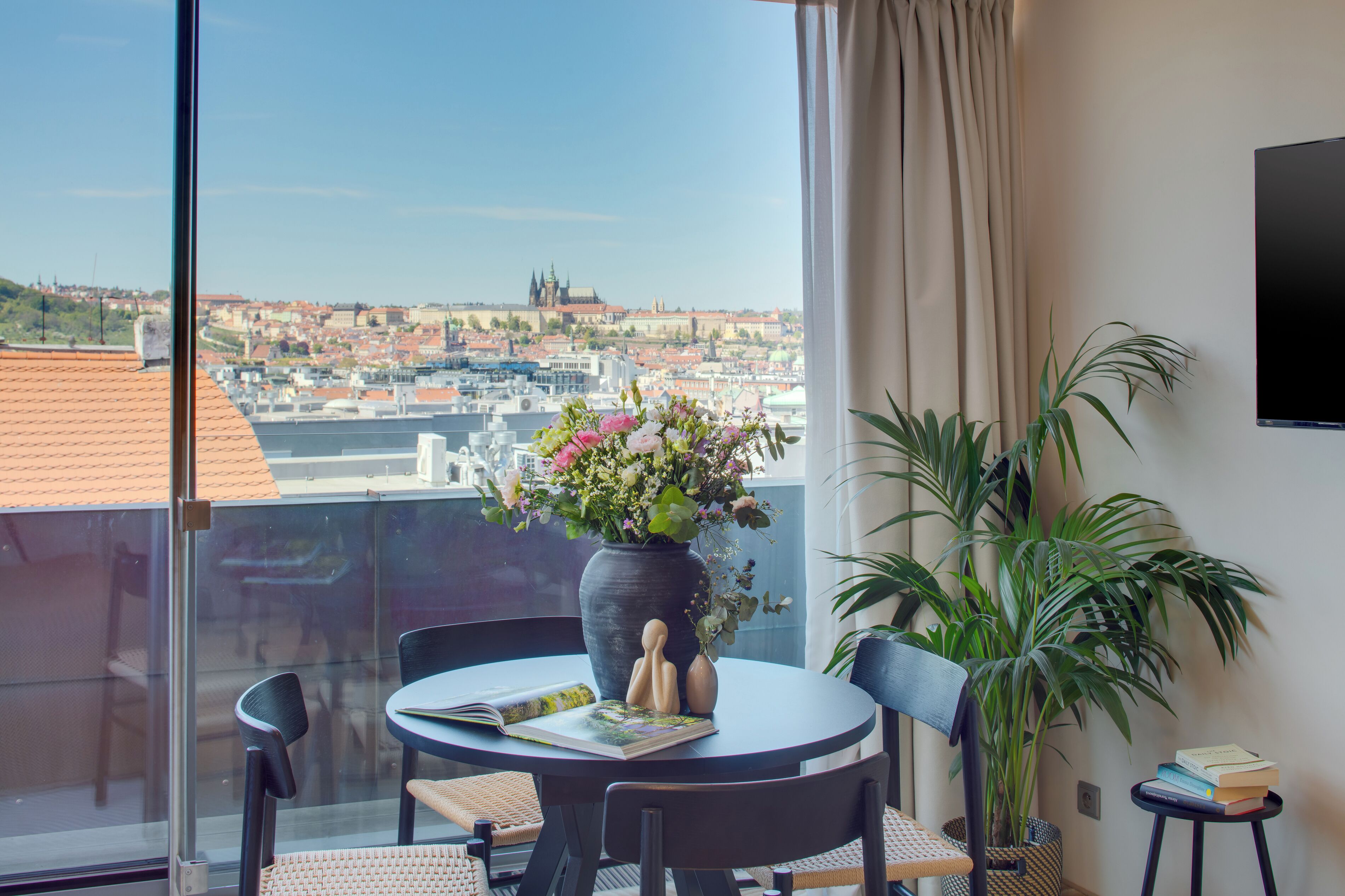Appartement Supérieur, vue ville | Restauration dans la chambre