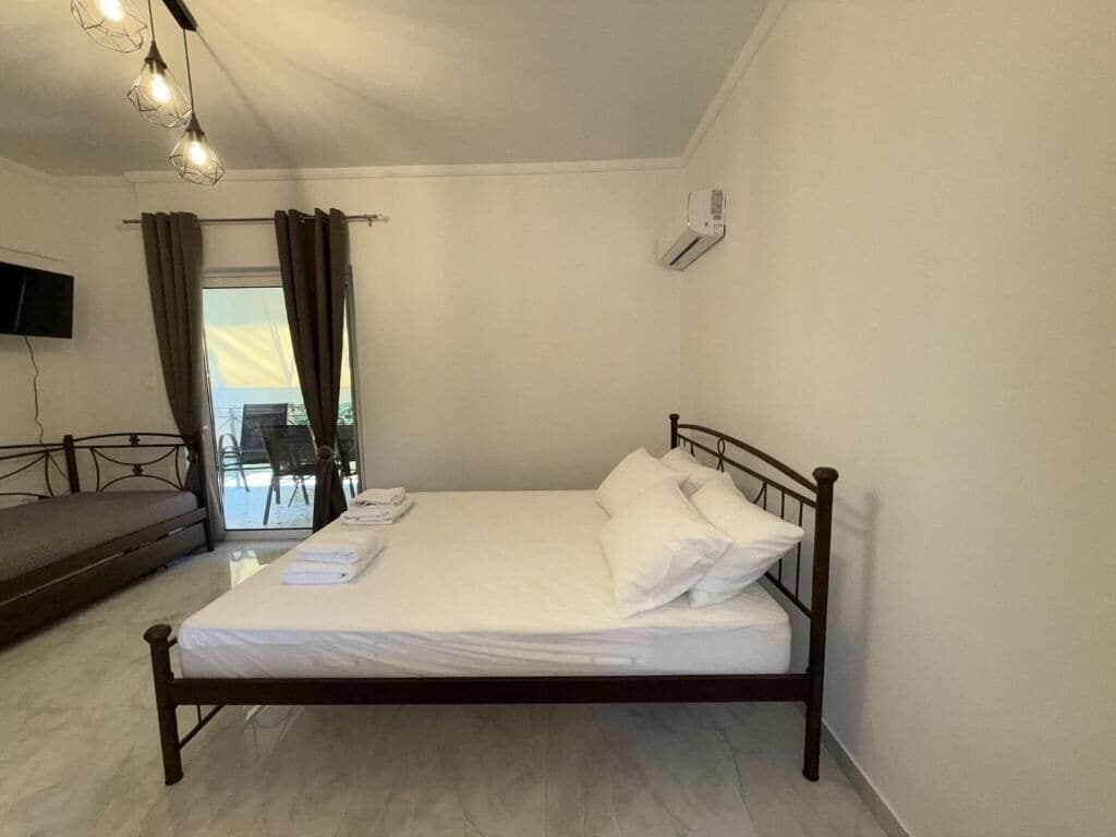 Comfort Apartment, Balcony, Courtyard View | Blackout curtains, soundproofing, iron/ironing board, free WiFi