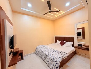 Luxury Double Room - hotel New Maurya royal  (Sasaram)