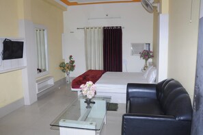 Room - hotel New Maurya royal  (Sasaram)