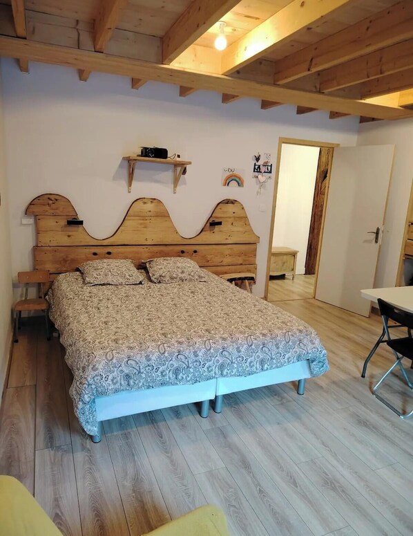 WiFi, bed sheets - Rooms and kitchenette in the heart of the Beaufortain region (Villard-sur-Doron)