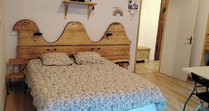 Rooms and kitchenette in the heart of the Beaufortain region