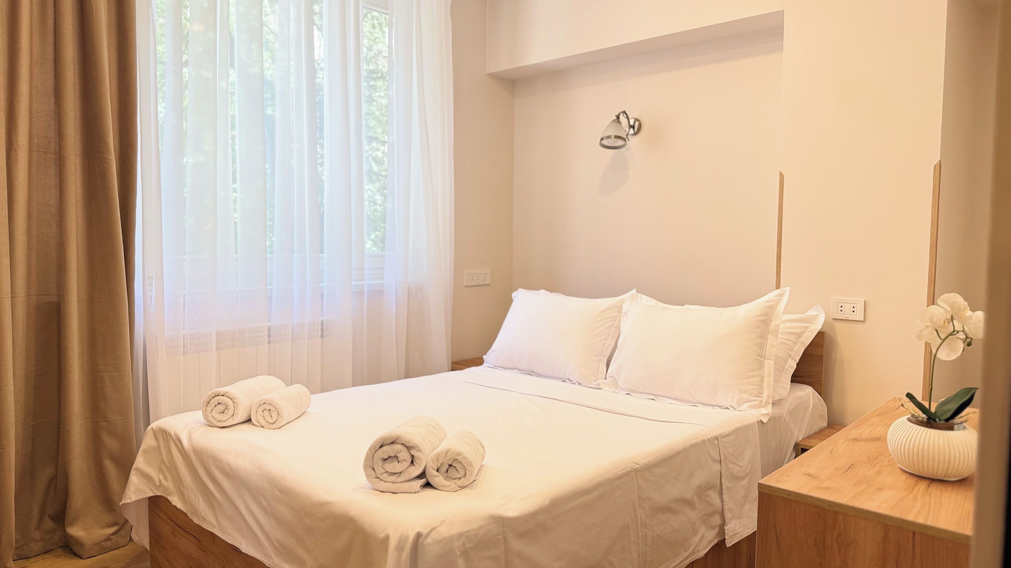 Family Apartment, 2 Bedrooms, Kitchen, Courtyard View