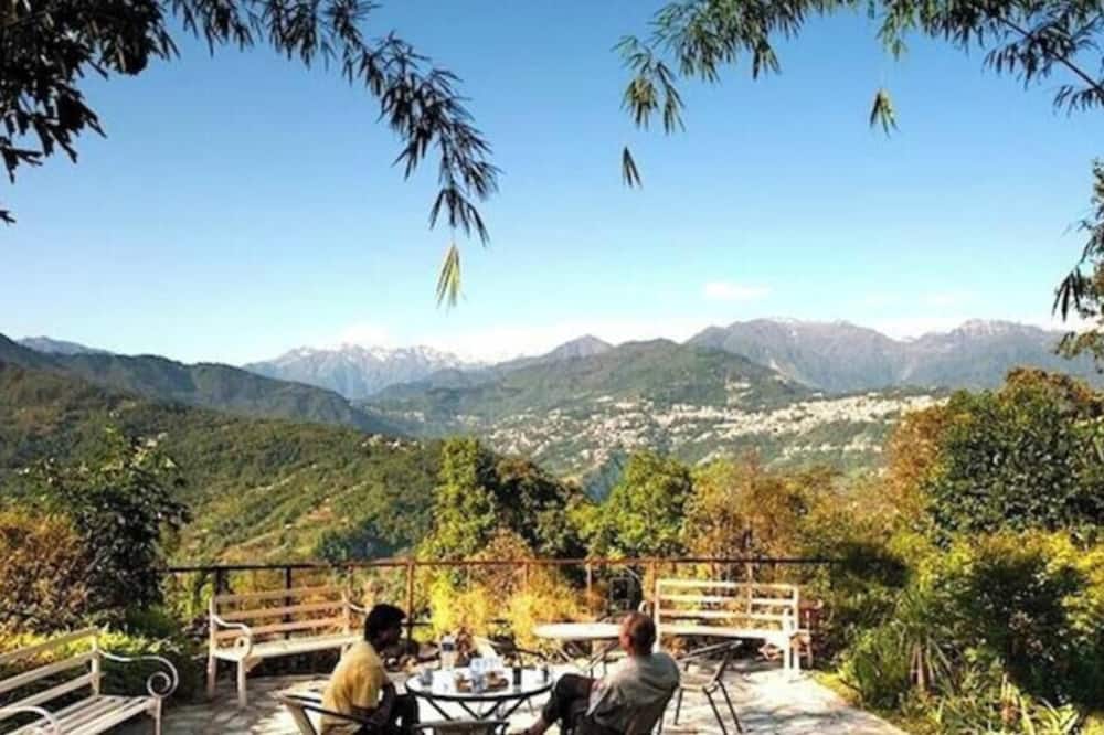 Bamboo Retreat Hotel