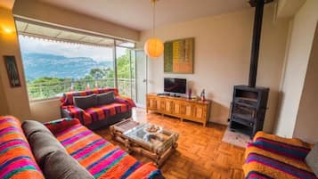 Apartment, Balcony | Living area