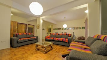 Apartment, Balcony | Living area