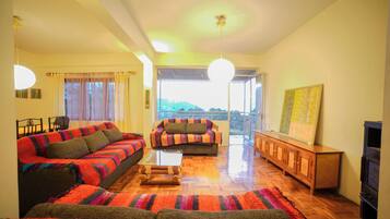 Appartement, balkon | Woonruimte