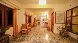 Appartement, balcon | Intérieur