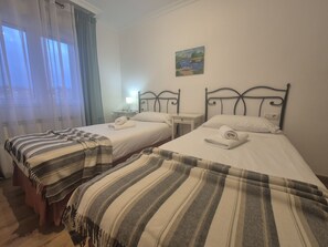 3 bedrooms, iron/ironing board, free WiFi, bed sheets - 1A169 3 bedroom apartment in Gijón (Gijón)