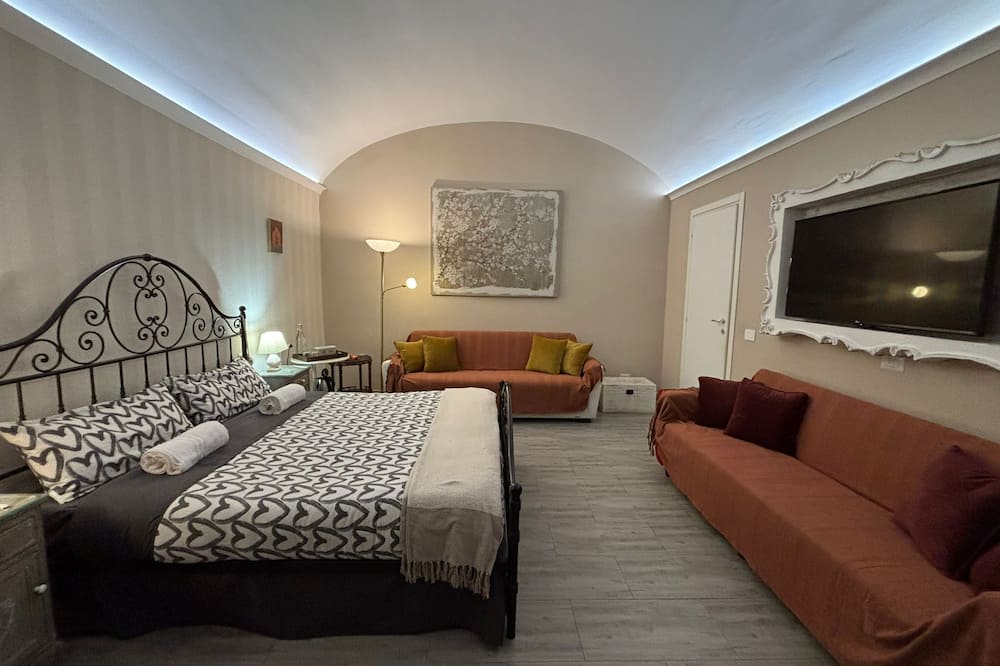 Conte Residence