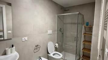 Economy Single Room | Bathroom