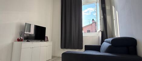 TV