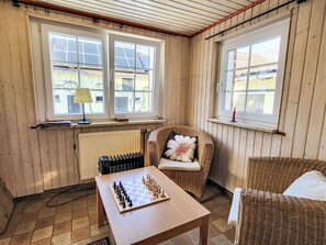 Interior - Beautiful private villa for 4 people with WIFI, TV, patio and pets allowed (Hohenbucko)