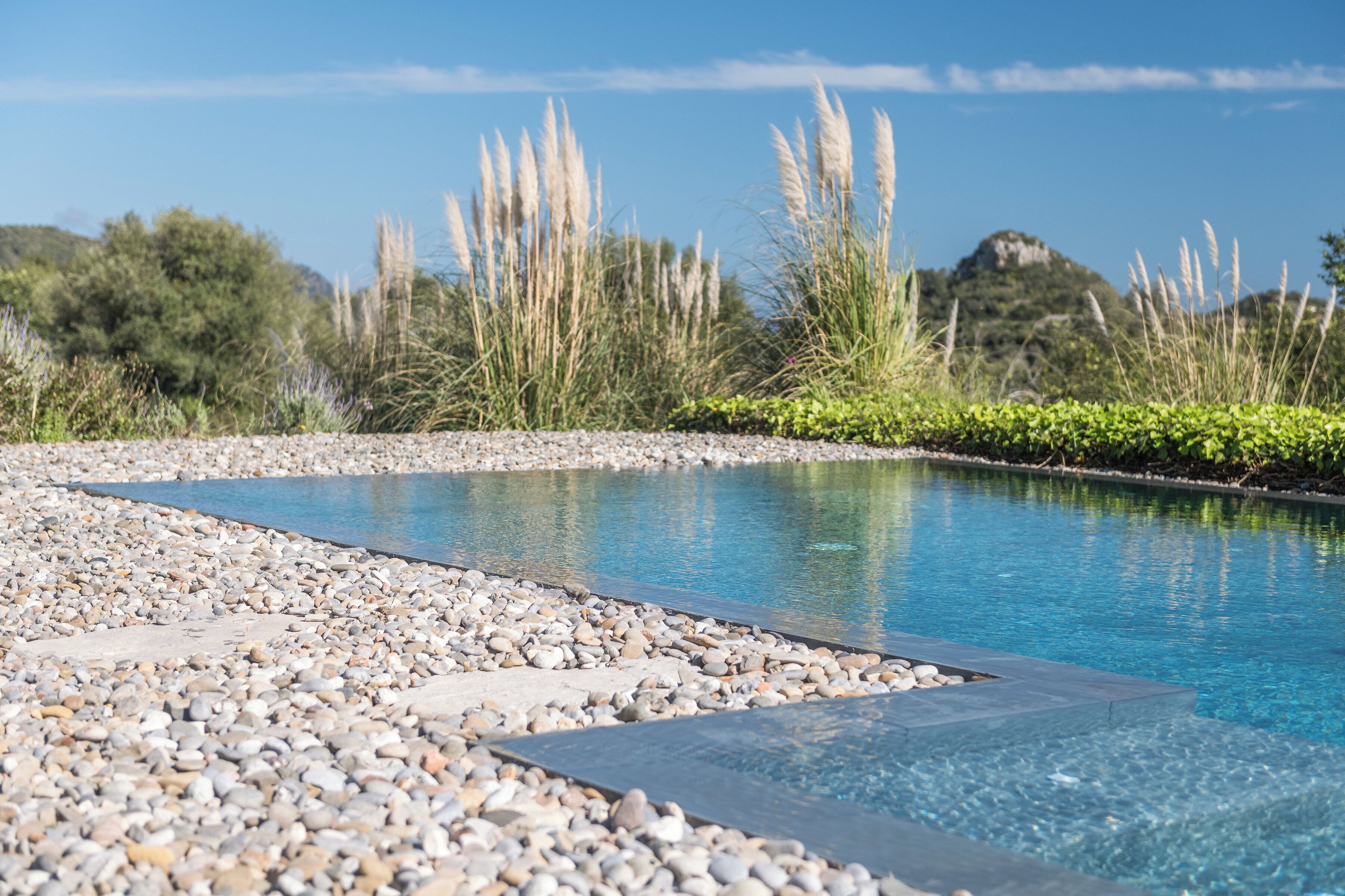 Indoor pool, seasonal outdoor pool, pool umbrellas, sun loungers