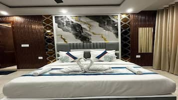 Soundproofing, free WiFi