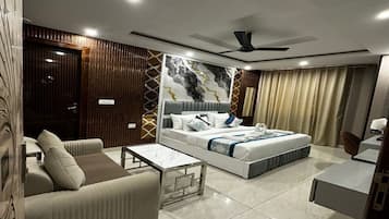 Royal Room | Soundproofing, free WiFi