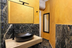 Shower, hair dryer, towels, soap - Gramsci Baveno (Baveno)