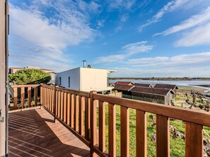 Property grounds - Charming House in La Teste - 2 Bed, Terrace, Wi-Fi (La Teste-de-Buch)