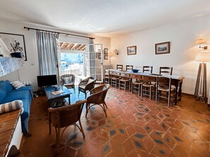 TV - Large fisherman's house near beach - 4 terraces, WiFi, parking (Port Grimaud)