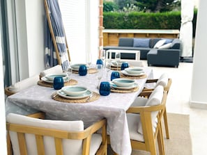 تناول الطعام