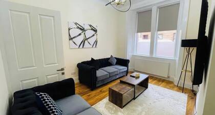 Near Hampden - Parking - Wifi - Sleeps 6