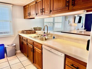 Fridge, microwave, oven, stovetop - Boardwalk: Oceanfront duplex in Oak Island with 4 bedrooms, perfect for families. (Oak Island)