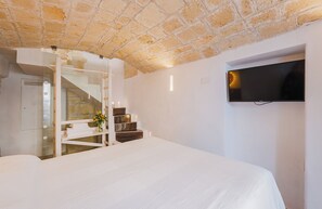 Romantische Maisonette, Meerblick | Allergikerbettwaren, individuell dekoriert, individuell eingerichtet