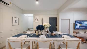 House, Balcony | Dining