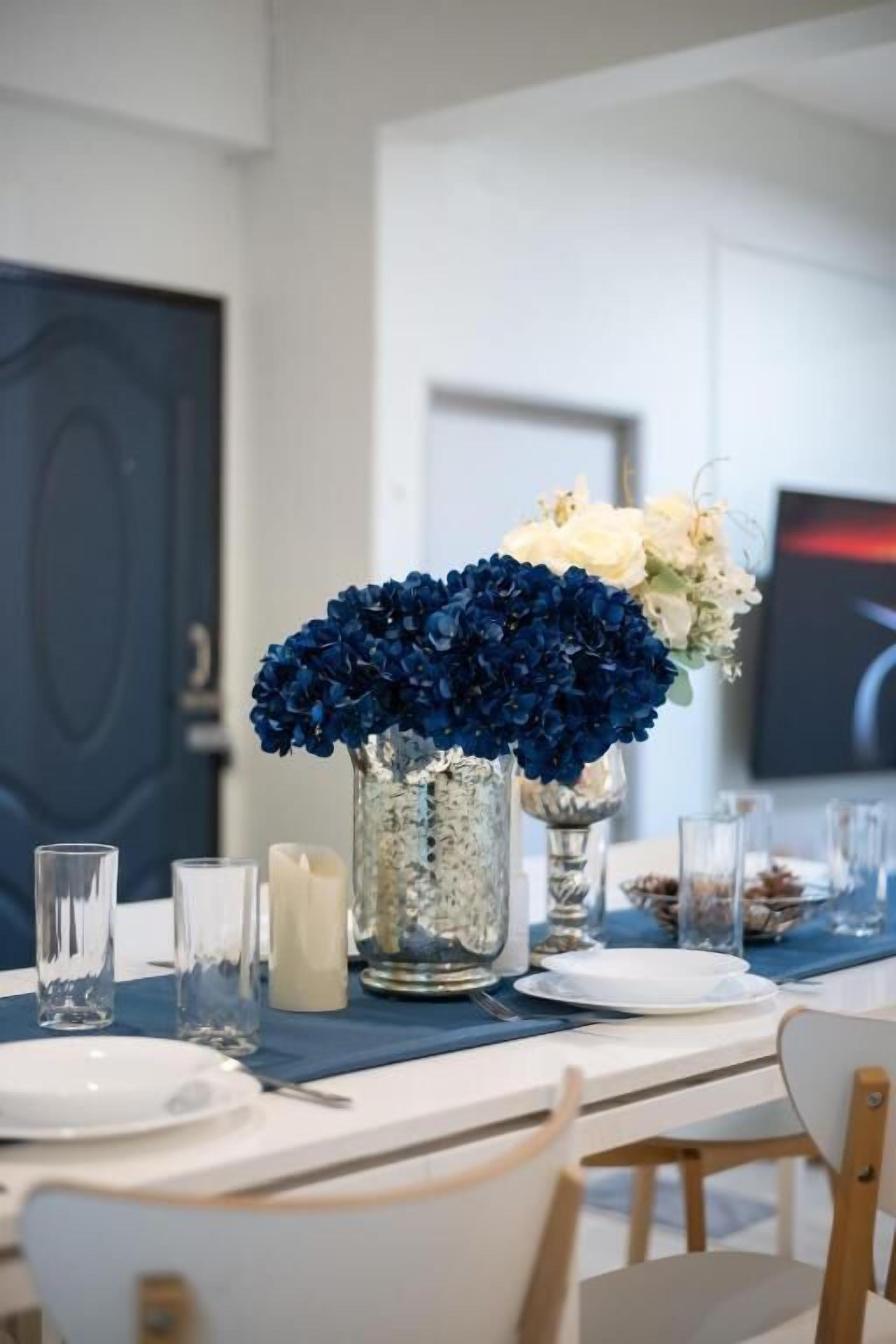 House, Balcony | Dining