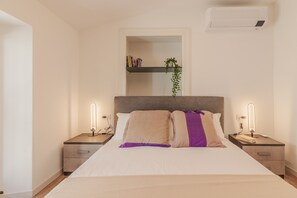 2 bedrooms, iron/ironing board, free WiFi, bed sheets - Above the Lake by Varenna Holidays (Varenna)