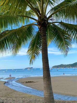 Beach - Plaza Colonial Second Floor One Bedroom Unit (Playas Del Coco)